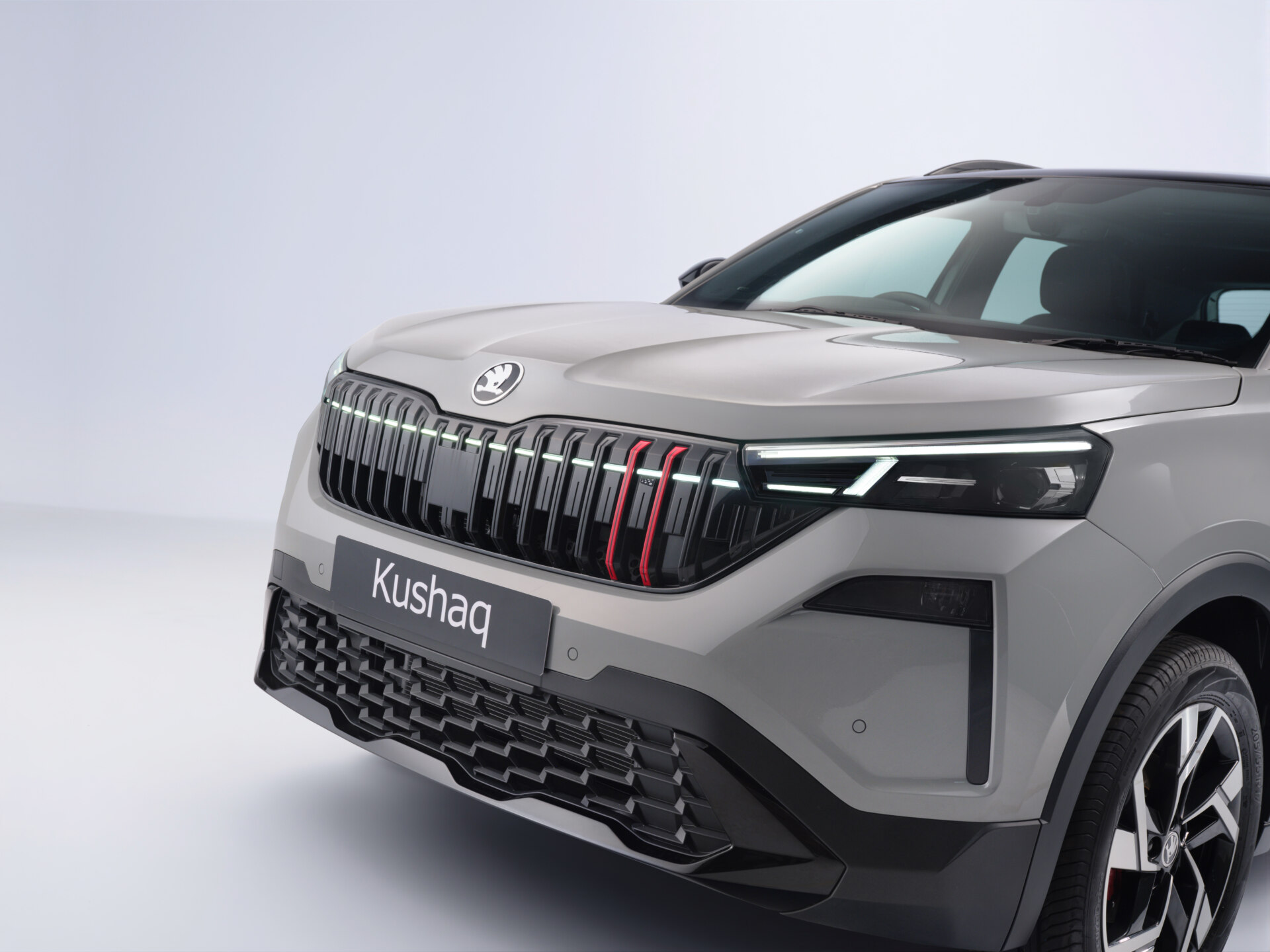 Space Without Boundaries